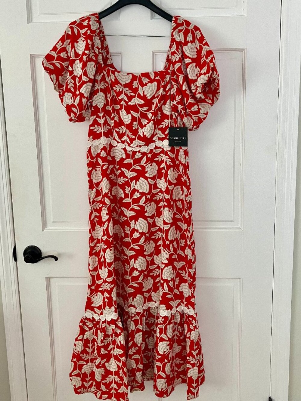 NWT Absolutely Famous Dress Size Medium